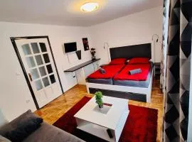 Iskolakert Apartman