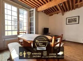 Hypercentre maison de ville, rue piétonne animée