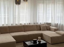 Zentral & Modern Nähe Düsseldorf und Köln, hotel in Wuppertal