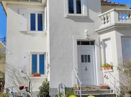 Gîte avec parking, au calme, entre Colmar-Riquewihr et Obernai ,marchés de Noël, 3 chambres, avec terrasse, ξενοδοχείο σε Chatenois