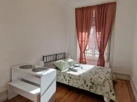 MINI HOST in LISBON