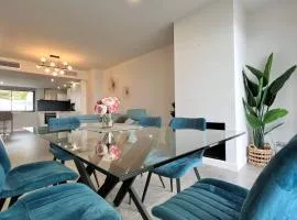 Luxury Penthouse with with amazing sea views