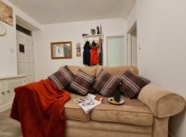 Stunning Sea View Blue Haven in Penmaenmawr, Hotel in Penmaen-mawr