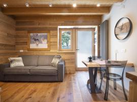 Chalet La Mia Baita 2, hotel v destinaci Pezzo