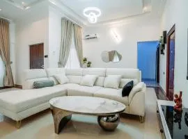 Breedge Luxury Homes