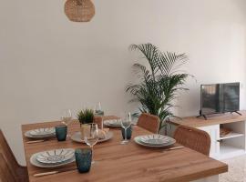 Cozy beach apartment – hotel w mieście Calafell
