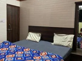 Ashish Guest House