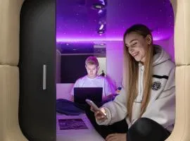 Capsule Hotel Constellation 91, hotel in Lviv