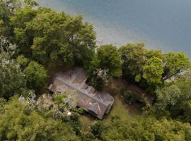 Casa Orilla Lago Rupanco, hotel in Isla Cabras