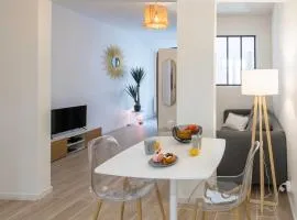 #16 1BDR Flower market, Old Town, 1min beach AC
