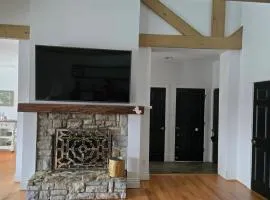 Beautiful Kentucky Derby Rental Home Accommodating 10 Guests or More