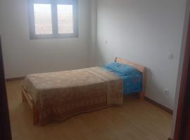 Alquilo Habitacion, hotel em Ocaña