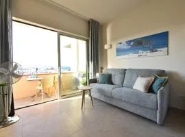 Fronte mare Palau, porto turistico e spiaggia