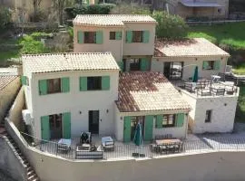 Maison Familiale à Esparron-de-Verdon avec Terrasse Privée
