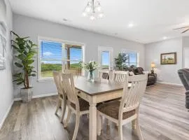 Stonebridge Resort, Golf Course, Pools, Upgraded Decor, Free Tickets