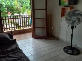 Sobreposta beira praia Lulumar