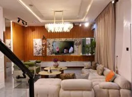 3 & 4 BEDROOM LUXURY DUPLEX LEKKi