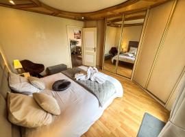 Le Green Field Lodge - Parking Gratuit - Standing - Centre Ville - Commerces à Proximité