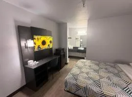 Motel 6-Des Moines, IA - North