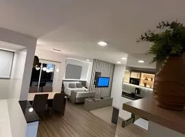 Charmoso e tecnológico! Piscina panorâmica!