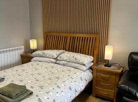 Roblins Nest, holiday rental in Ammanford