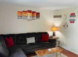 Peaceful condo in center of Wildwood