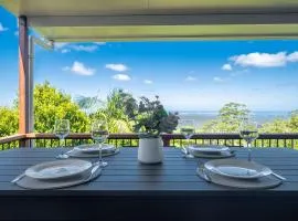 Mountain Retreat Scenic Getaway with BBQ