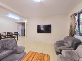 Private Entire Family Stay in Suva, hotel v destinaci Suva