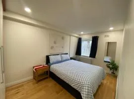 Cozy Room in Modern Apartment - Perfect Location