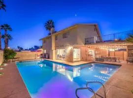 Oasis Near STRIP Pool Jacuzzi Deck Poker Room