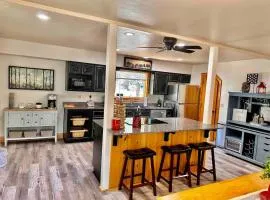 Timber Terrace .9 mi Downtown pet friendly