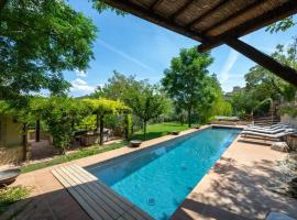 Villa Amelia - Luxury Retreat with Pool, Umbria, ξενοδοχείο σε Amelia