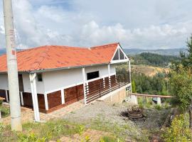 Chalet Familiar Delpilar, Full equipado, zona de Jacuzzi!, hotel v destinaci Sogamoso