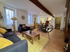Maison de village climatisée avec terrasse, garage privé à Argelès - FR-1-225-827