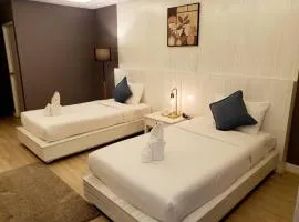 Curve Boutique Hotel