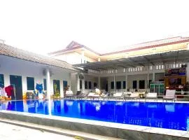 Apatuxay Vientiane Hostel & Apartment