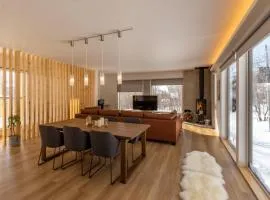 Tanuki House with spacious living room close to Rusutsu Resort