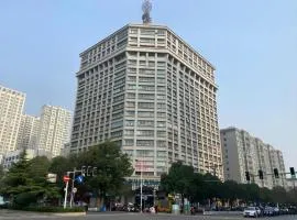 Green Tree Inn Luoyang Fenghuang Mansion Mudan Square Metro Station