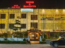 Food Plaza Family Restaurant Hotel Shreyash Inn