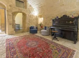 P43 Sicilian Suites