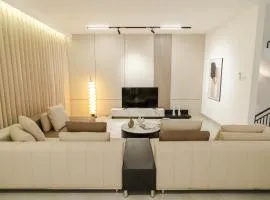 Georgetown Stylish Design Jacuzzi KTV 5BR 16pax D