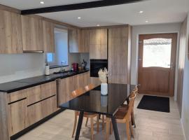 Campagne - appartement rénové avec 2 chambres, hotel v destinaci Estavayer-le-Lac