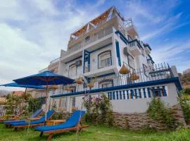 BLUE WAVE LODGE
