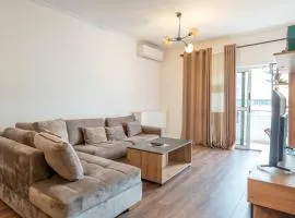 Tirent Apartment - Komuna e Parisit, Central 2