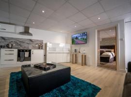 Luxury 1bed - Contractors Welcome - Fast WiFi, hotel in Cleethorpes