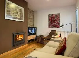 2br River Beach Historic Village