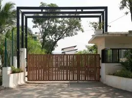 LohonoStays Villa Siena C