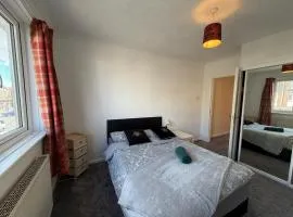 3 Bedrooms Apartment in Rayleigh