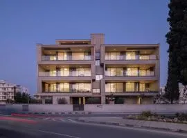 Malberry Park 301 - Modern 2bedroom Apt with Shared Heated Pool, Sauna, Gym, Jacuzzi