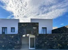 Koniko Santorini Private Pool Villas